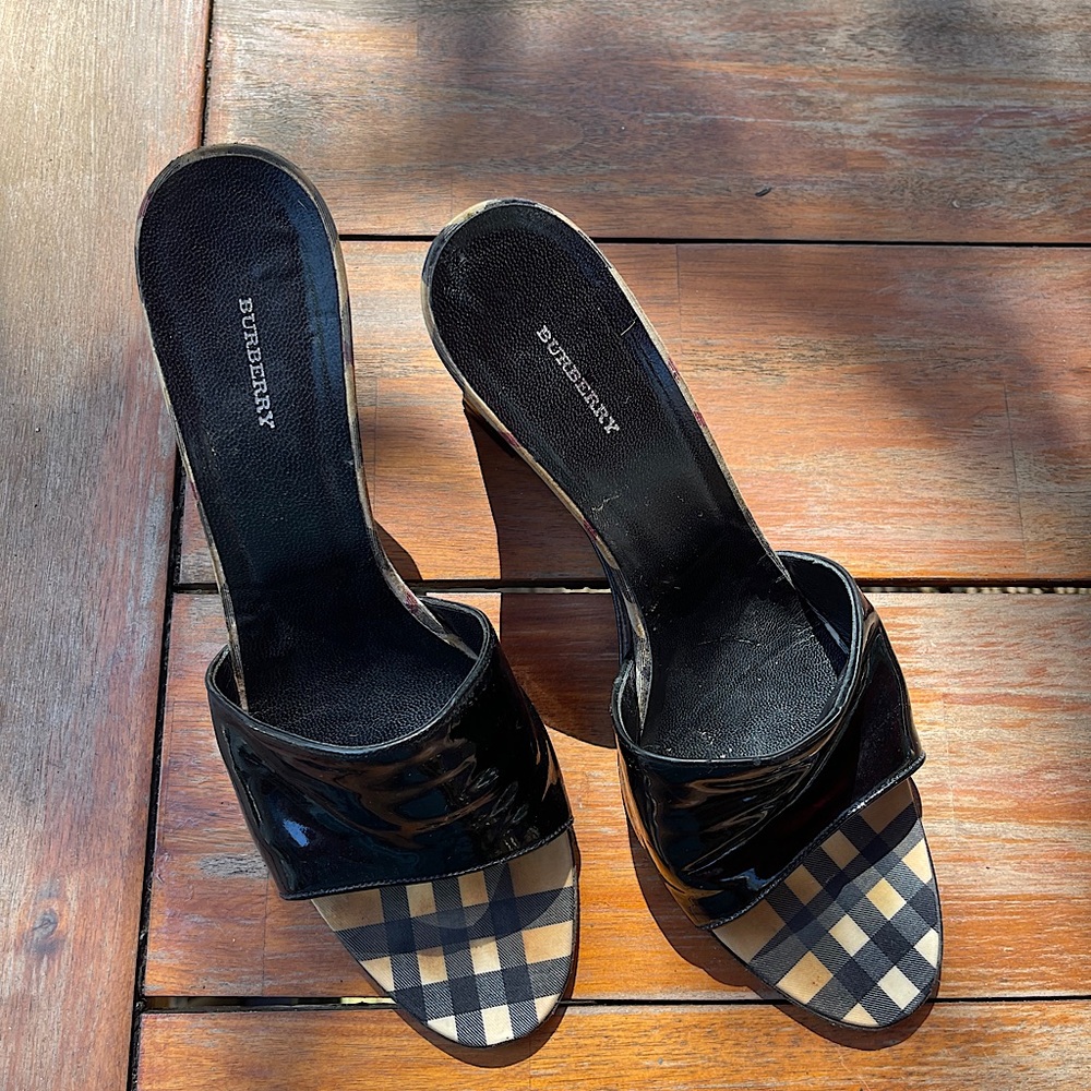 Vintage Patent Leather 41.5 wedge.